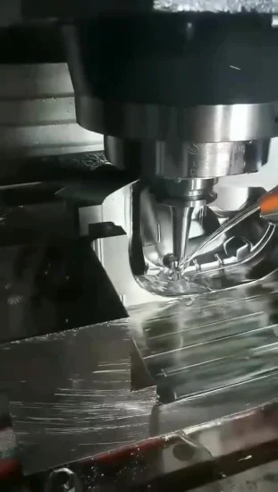 Centro di lavoro per macchine CNC Vmc1370V Produttore di macchine utensili per fresatura CNC Lavorazione di stampi